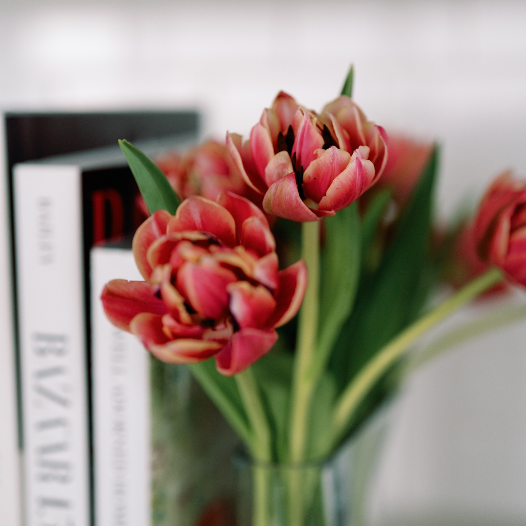 Bookshelf Vase